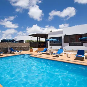 3 Bedroom Venus Jupiter And Neptune With Private Heated Pool Puerto del Carmen (Lanzarote)